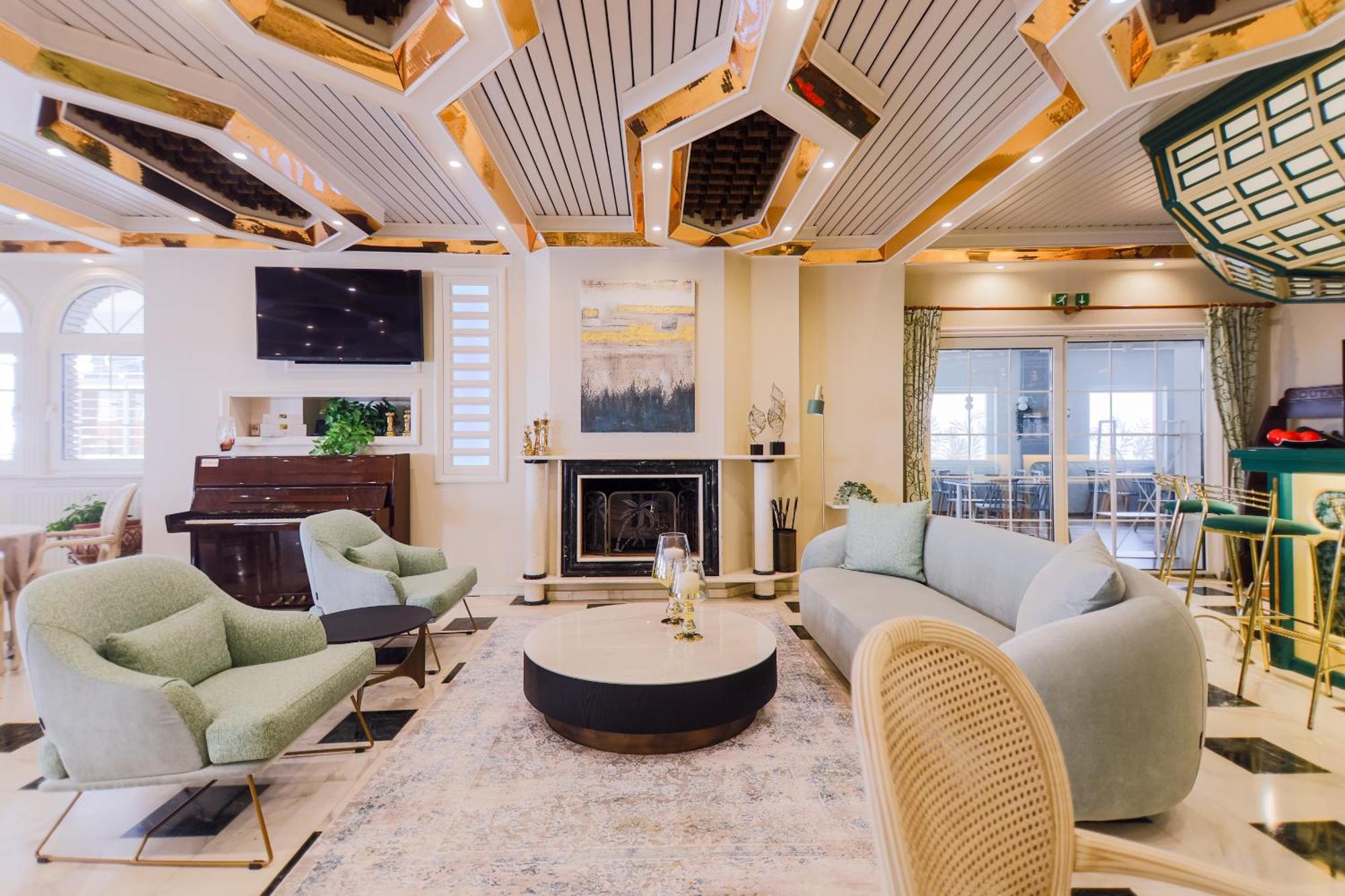 Hotel Strass Paralía المظهر الخارجي الصورة