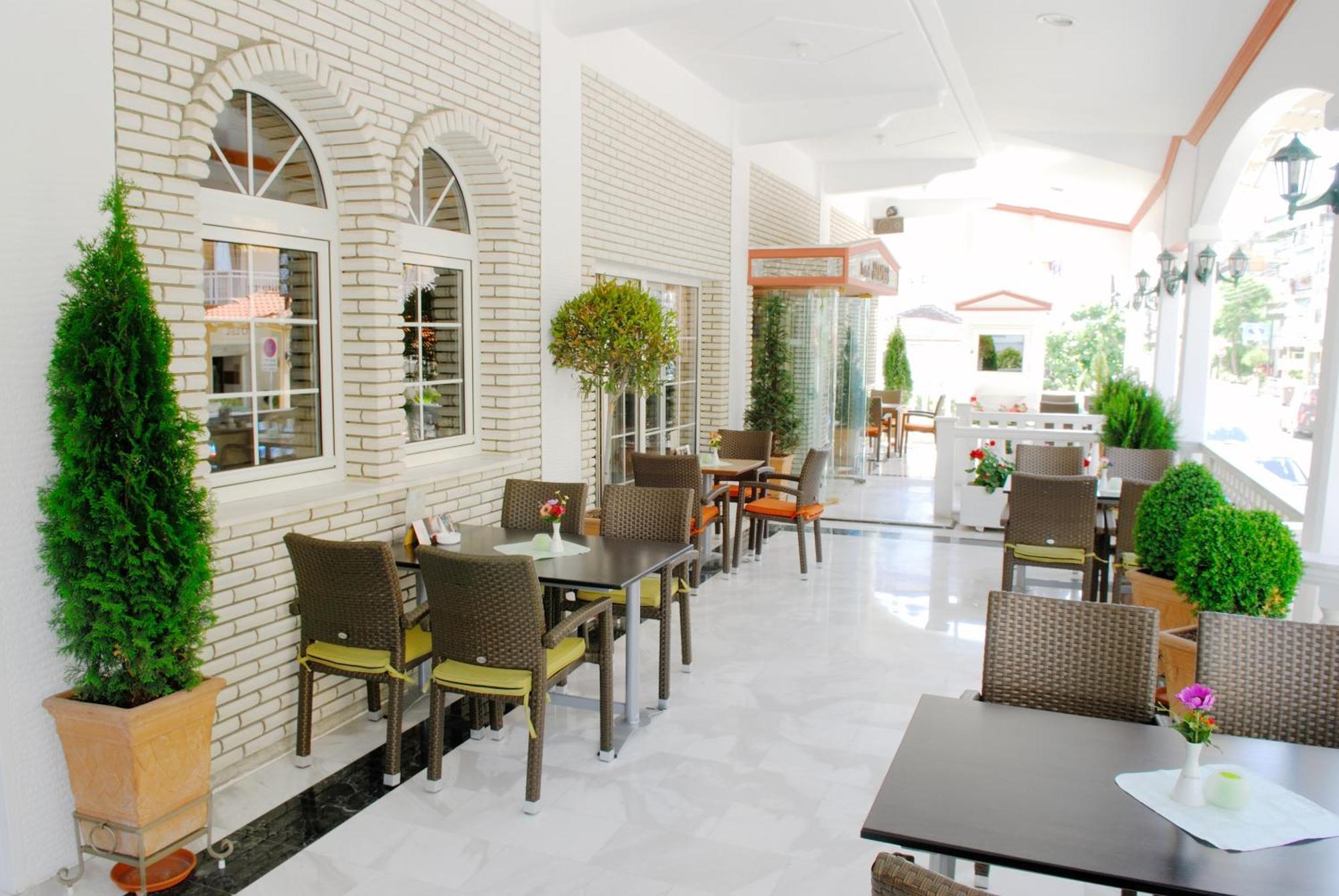 Hotel Strass Paralía المظهر الخارجي الصورة